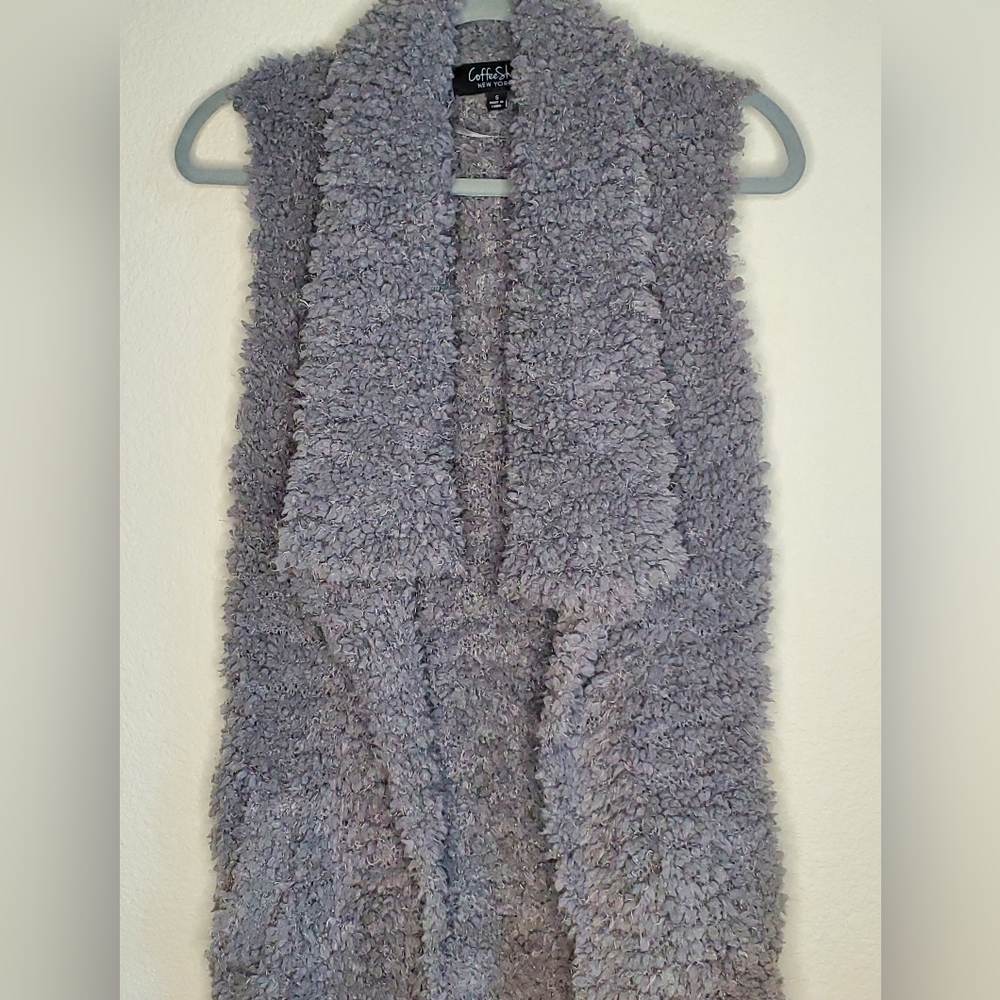 Coffee Shop Sherpa Vest - Picture 7 of 15